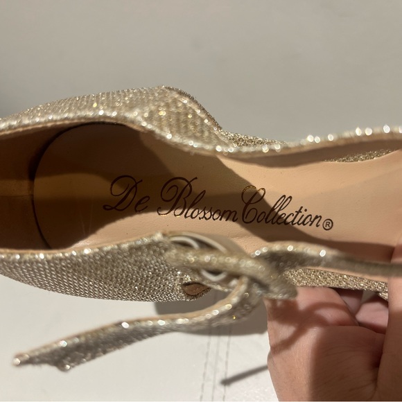 De Blossom Collection size 8.5 platform Gold Rhinestone Pump - Picture 3 of 3